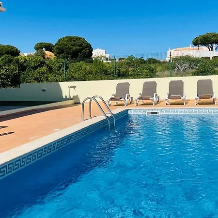 Lara Lima By Check-in Portugal البوفيرا