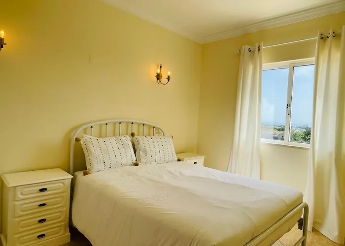 Lara Lima - Private Pool - 10 Guests - *