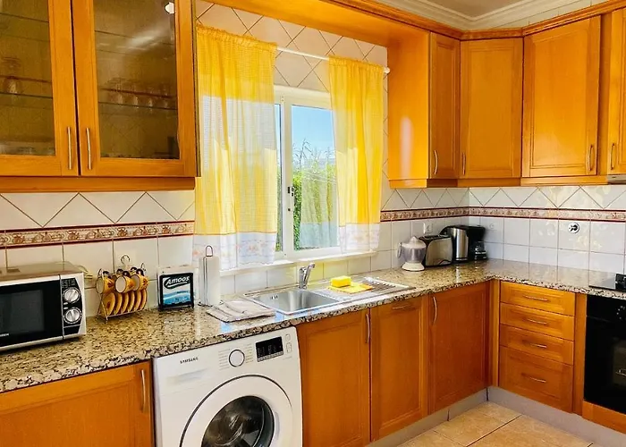 Villa Lara Lima - Private Pool - 10 Guests - Albufeira